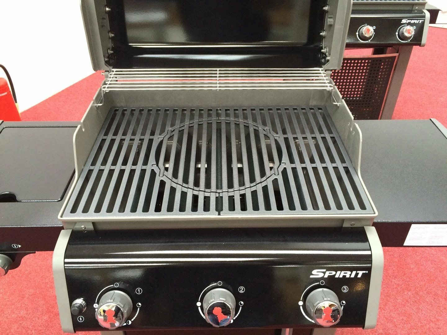 Weber Parrilla Gourmet Hierro Fundido Spirit 3 Quemadores 5 Weber Parrilla Gourmet Hierro Fundido Spirit 3 Quemadores - Imagen 3